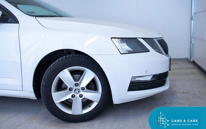 Skoda Octavia cena 46900 przebieg: 190100, rok produkcji 2020 z Żywiec małe 232